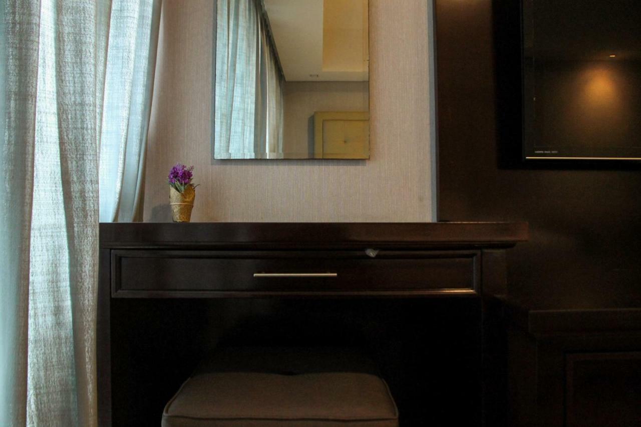 Elegant 1Br Kemang Village Apartment By Travelio Jakarta Buitenkant foto